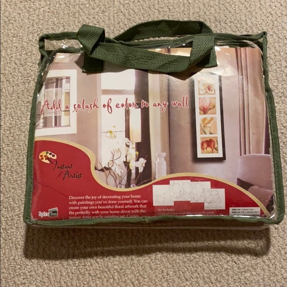 Paint canvases - Picture 2 of 2